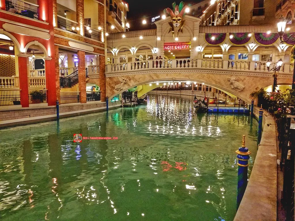 venice grand canal mall